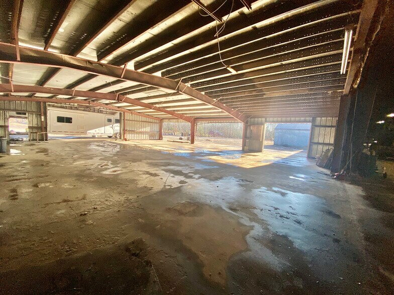 More Photos Of 668 Hollis Rd, Hollis Center Warehouse For Sale