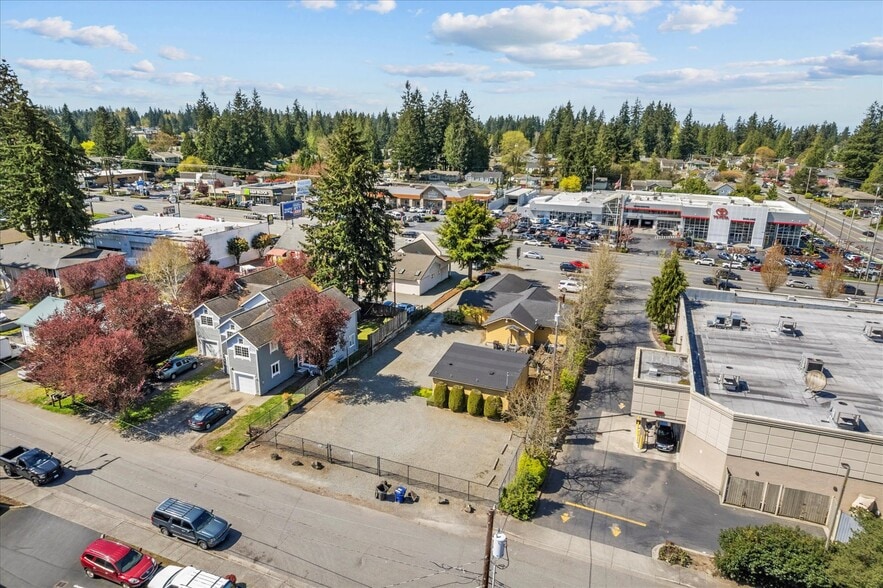 More Photos Of 6915 Evergreen Way, Everett Freestanding For Sale