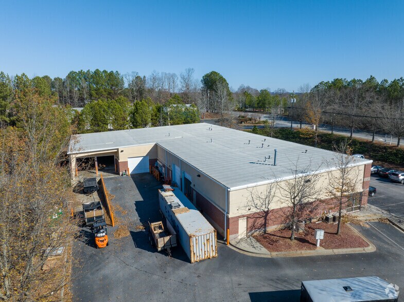 More Photos Of 6580 Jimmy Carter Blvd, Suwanee Distribution For Lease