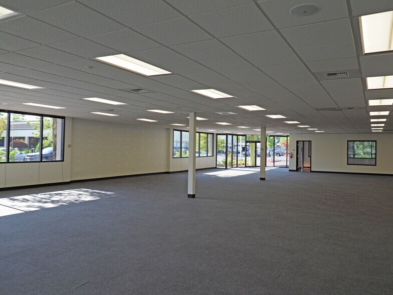 More Photos Of 1131 SW 7th St, Renton Office For Sale