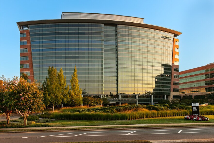 More Photos Of 6361 Walker Ln, Alexandria Office For Lease