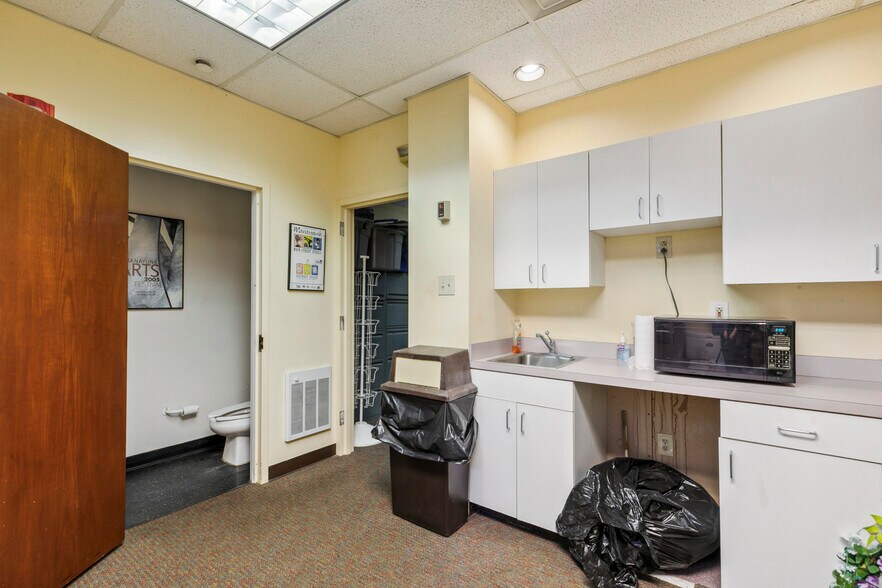 More Photos Of 4312 Main St, Philadelphia Apartments For Lease