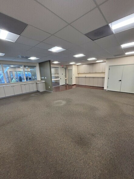 More Photos Of 11 Embarcadero West, Oakland Office For Sale
