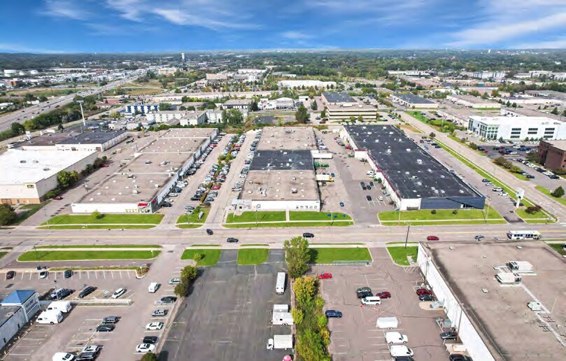 More Photos Of 1995 W County Road B2, Roseville Light Manufacturing For Lease