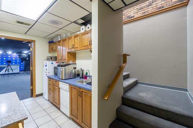More Photos Of 1818 Grand Ave, Wausau Office For Sale