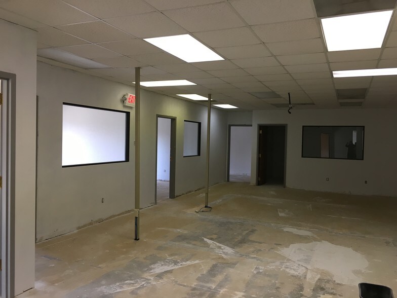 More Photos Of 8050-8070 Washington Village Dr, Dayton Flex For Lease