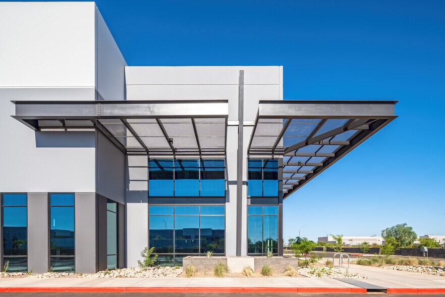 More Photos Of 9520 E Elliot Rd, Mesa Warehouse For Lease