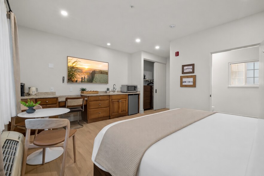 More Photos Of 21305 E Cliff Dr, Santa Cruz Hotel For Sale