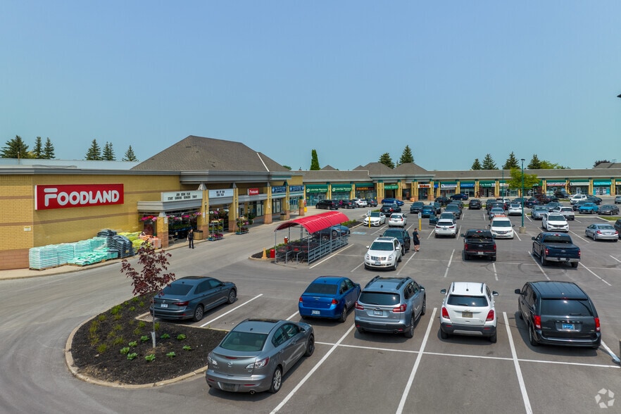 More Photos Of 456 Vodden St, Brampton General Retail For Lease