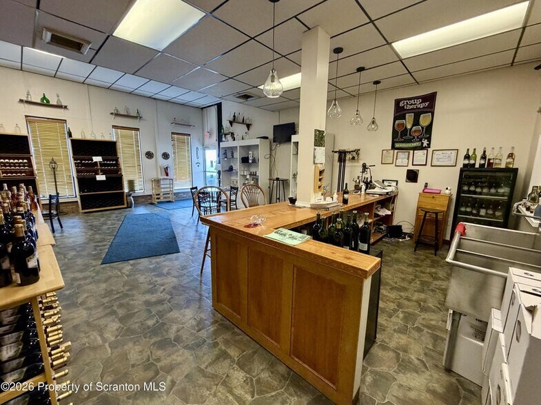 More Photos Of 1971 Scranton Carbondale Hwy, Blakely Freestanding For Lease