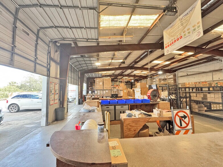 More Photos Of 3526 Work Dr, Fort Myers Warehouse For Lease