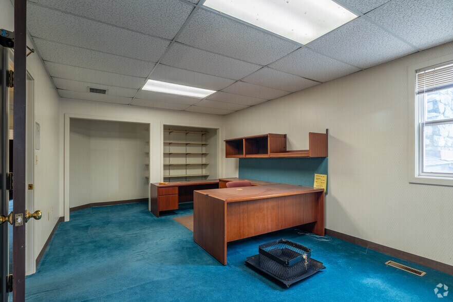 More Photos Of 754 S Cleveland Ave, Mogadore Medical For Sale