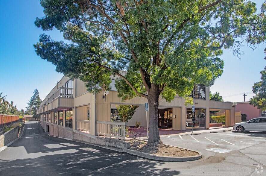 More Photos Of 12280 Saratoga-Sunnyvale Rd, Saratoga Office For Sale