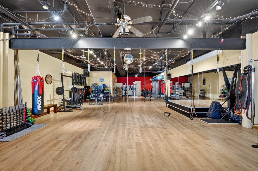 More Photos Of 115 Magnolia Ave, Daytona Beach Flex For Sale