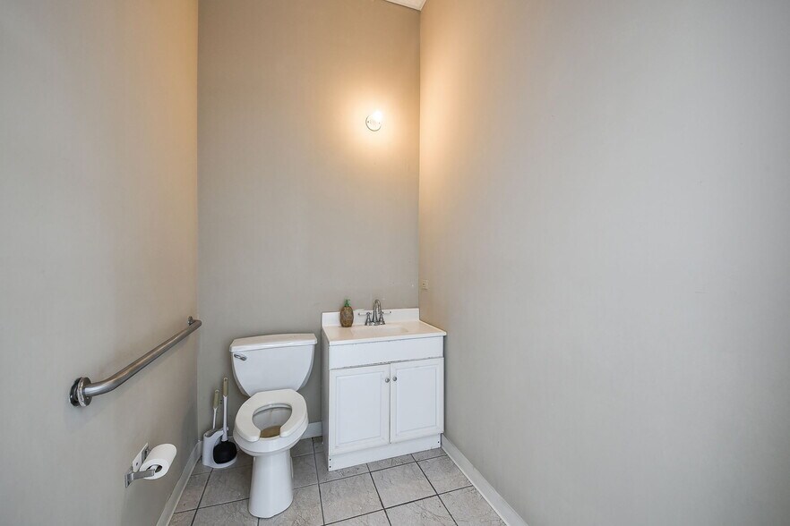 More Photos Of 40W089 Il Route 64, Campton Hills General Retail For Lease