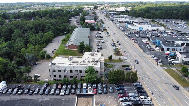 More Photos Of 10431 Perry Hwy, Wexford Office For Sale