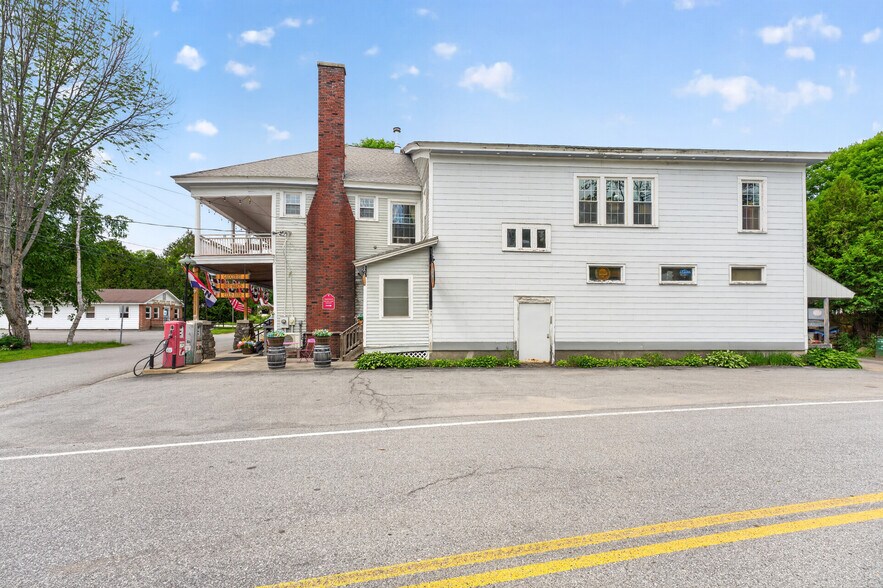 More Photos Of 899 E Shore Dr, Adirondack Storefront Retail Residential For Sale