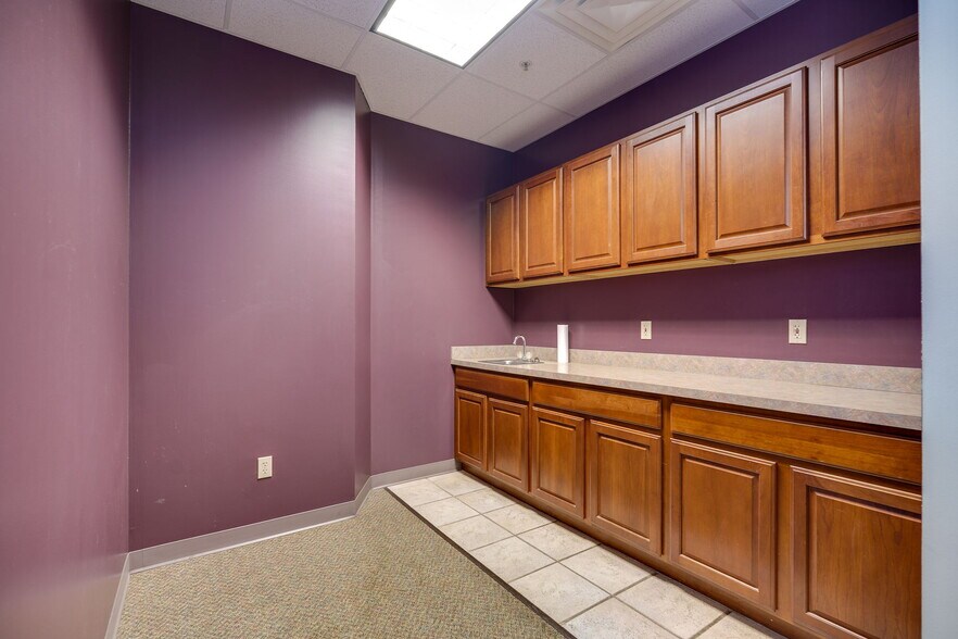 More Photos Of 8261 State Route 235, Dayton Light Manufacturing For Sale