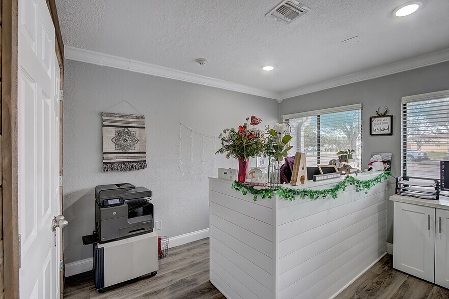 More Photos Of 201 W SR 434, Winter Springs Medical For Lease