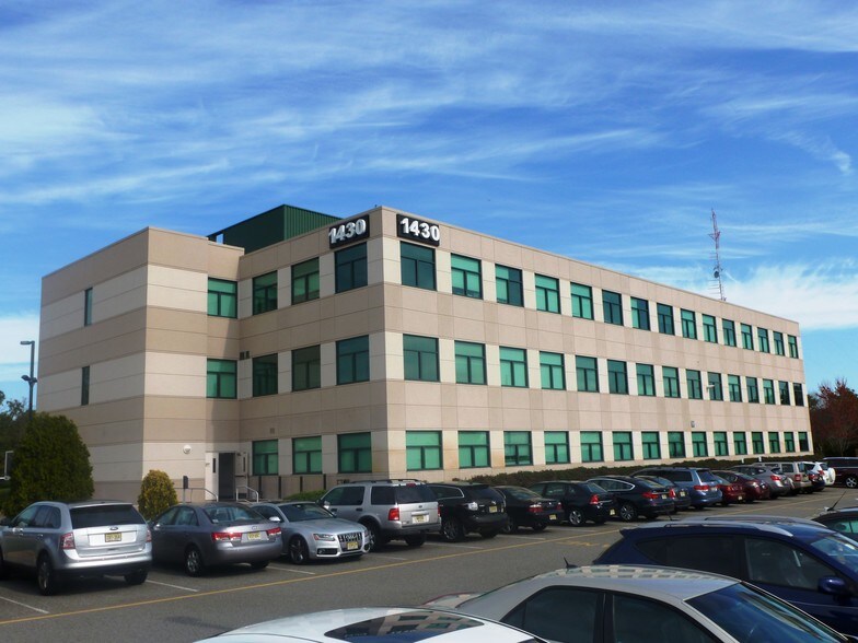 Primary Photo Of 1430 Hooper Ave, Toms River Medical For Lease