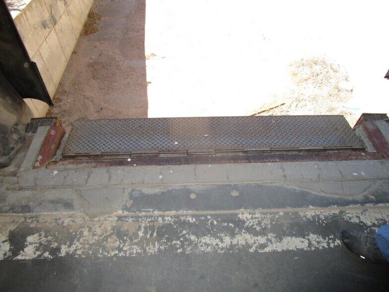 More Photos Of 2121 W Mary St, Garden City Industrial For Lease