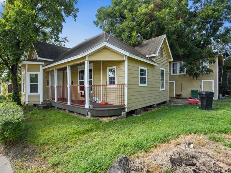 Primary Photo Of 3203 N Main St, Houston Land For Sale