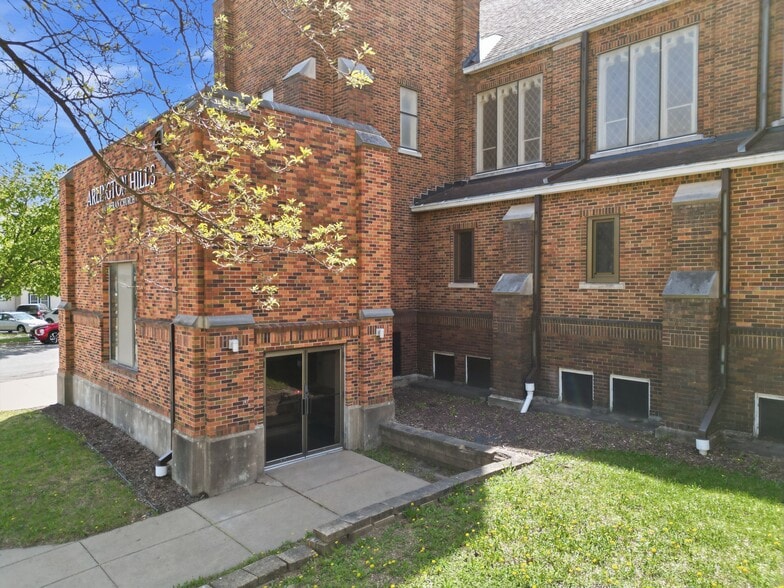 More Photos Of 1115 Greenbrier St, Saint Paul Religious Facility For Sale