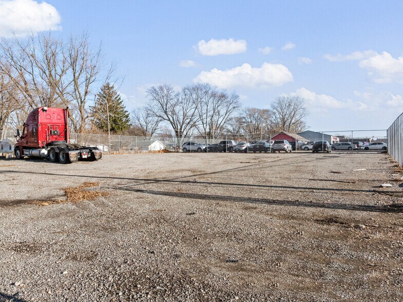 More Photos Of 2427 Plainfield Rd, Joliet Land For Lease