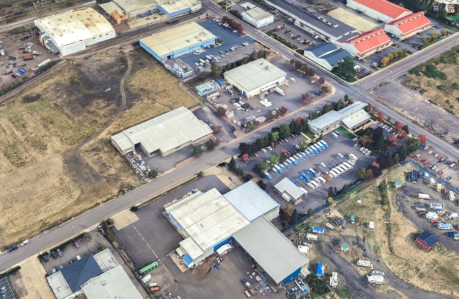 More Photos Of 2025 W 2nd Ave, Eugene Warehouse For Sale