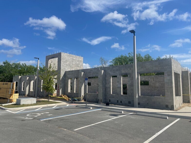 More Photos Of 16608 Sunrise Lakes Blvd, Clermont Medical For Sale