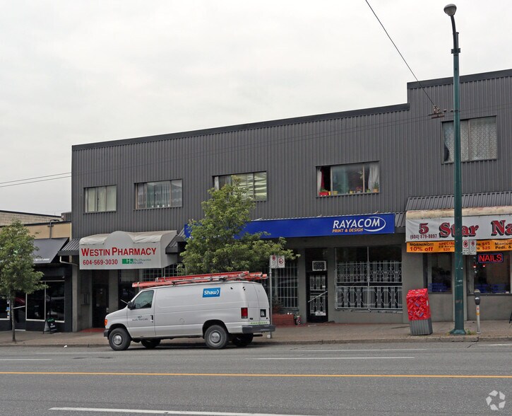 More Photos Of 11-33 W Broadway, Vancouver Storefront Retail Residential For Lease