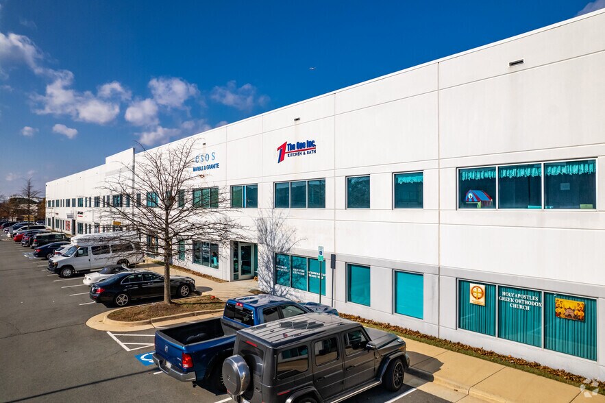 More Photos Of 21580 Atlantic Blvd, Sterling Warehouse For Lease