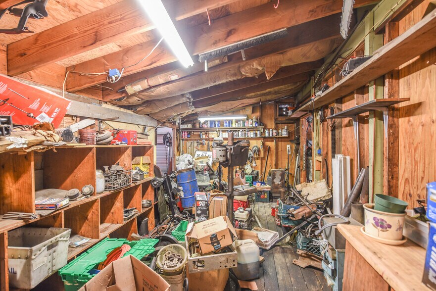 More Photos Of 24967 State Highway 108, Mi Wuk Village Service Station For Sale