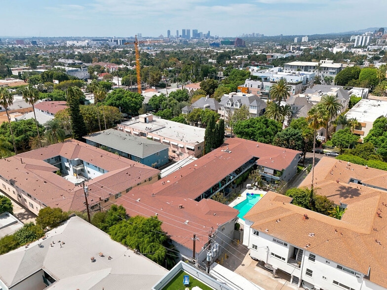More Photos Of 1218 N Laurel Ave, West Hollywood Apartments For Sale