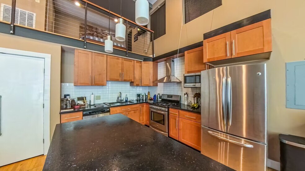 More Photos Of 209 1st St SW, Roanoke Apartments For Sale