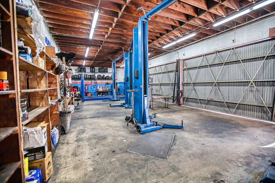 More Photos Of 590 N Lake Ave, Pasadena Auto Repair For Sale