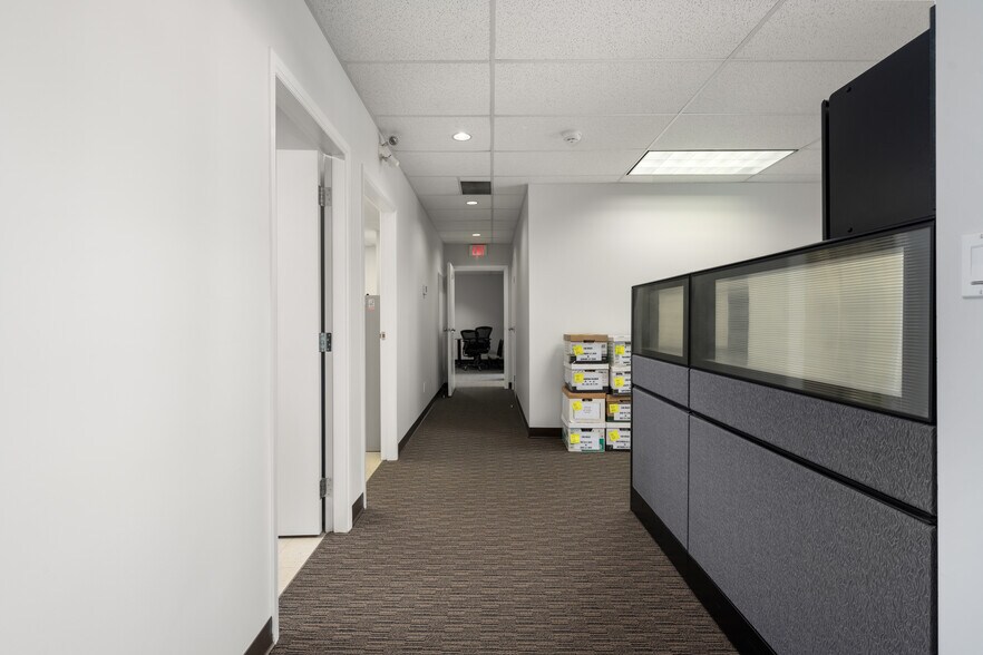 More Photos Of 4921 Wellington Rd, Nanaimo General Retail For Lease