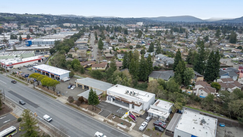 More Photos Of 1626 Piner Rd, Santa Rosa Storefront For Sale