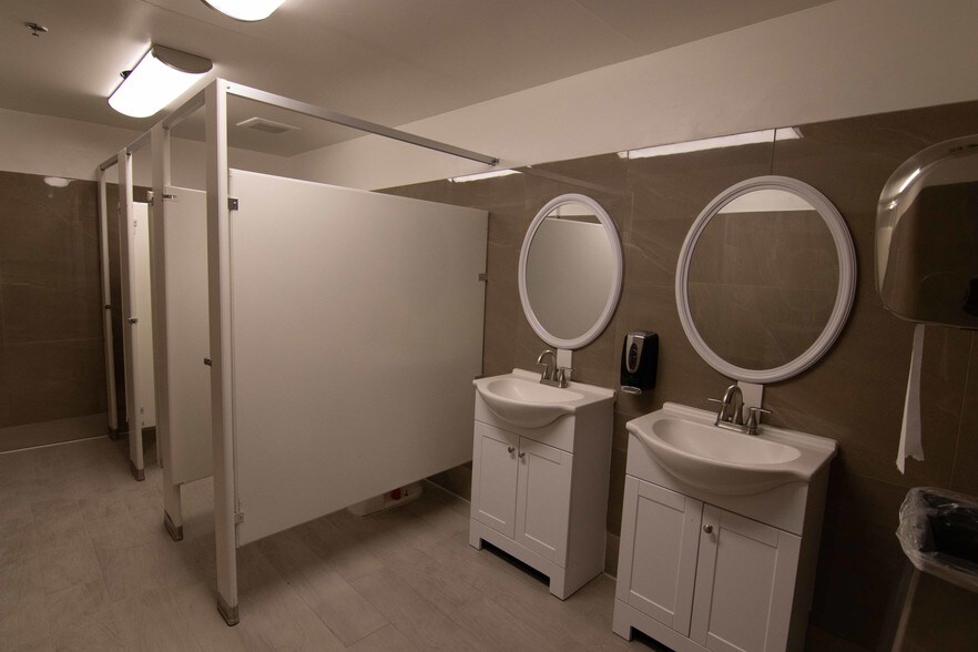 More Photos Of 1701 E Oakey Blvd, Las Vegas Religious Facility For Sale