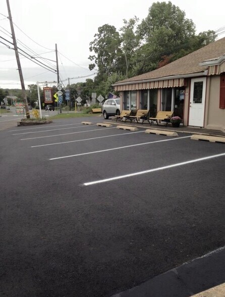 More Photos Of 36 John Ringo Rd, Ringoes Restaurant For Lease