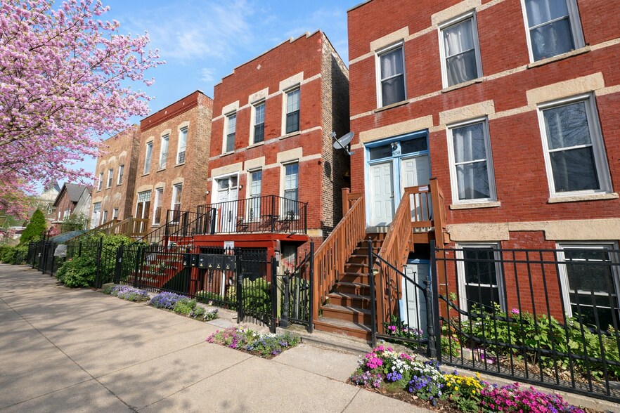 More Photos Of 460 W 28th Pl, Chicago Apartments For Sale