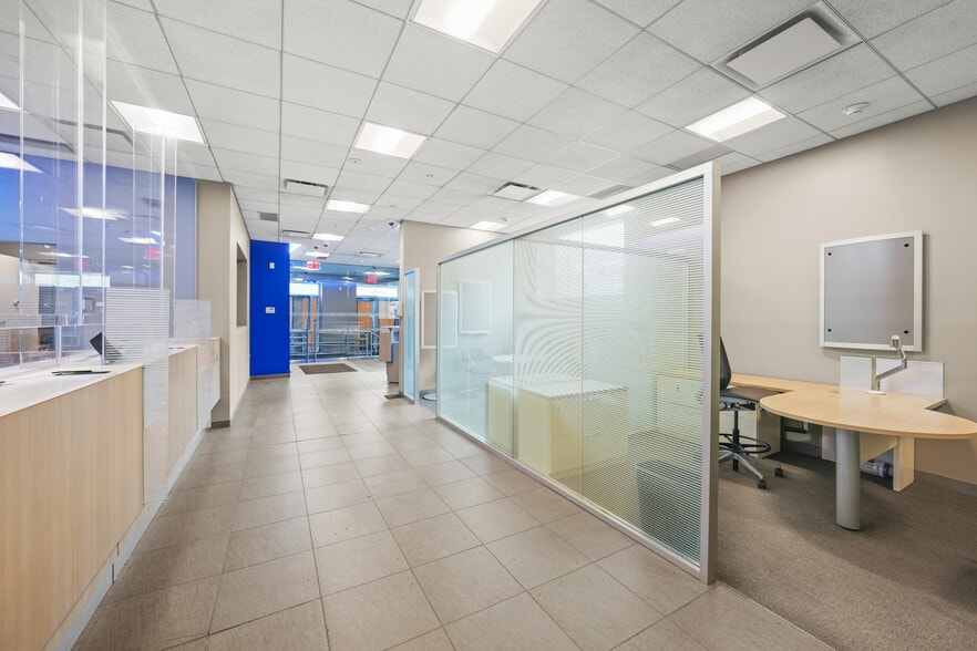 More Photos Of 7809 Metropolitan Ave, Middle Village Bank For Lease