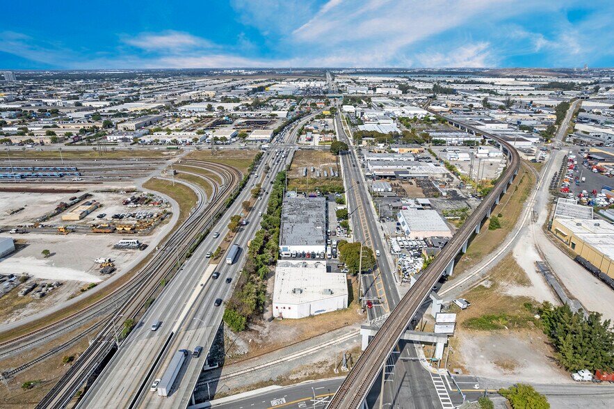 More Photos Of 6850 NW 74th St, Medley Warehouse For Sale