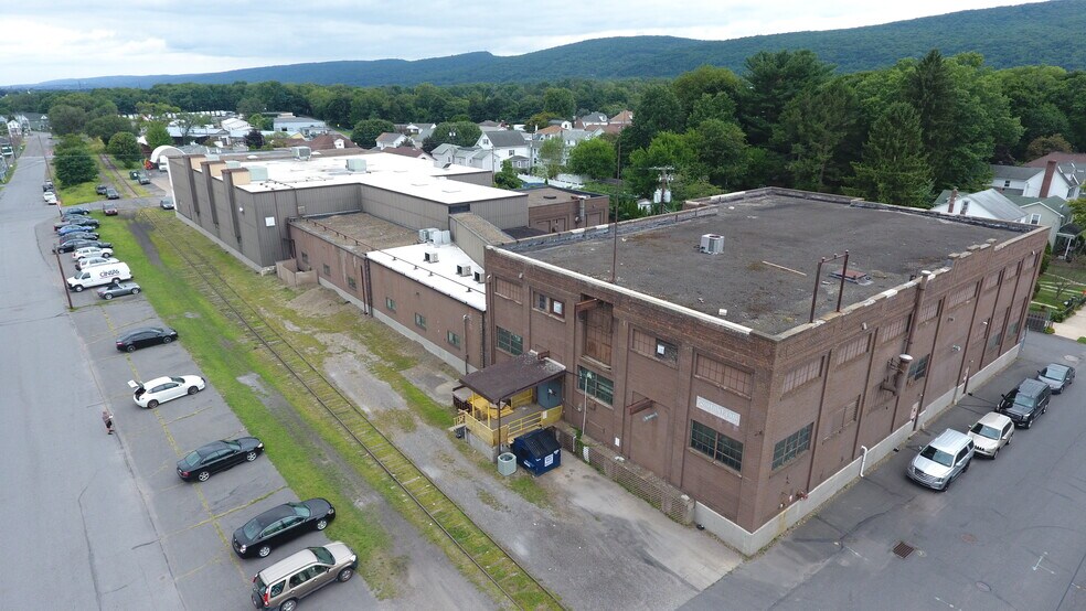 More Photos Of 508 Delaware Ave, West Pittston Warehouse For Sale
