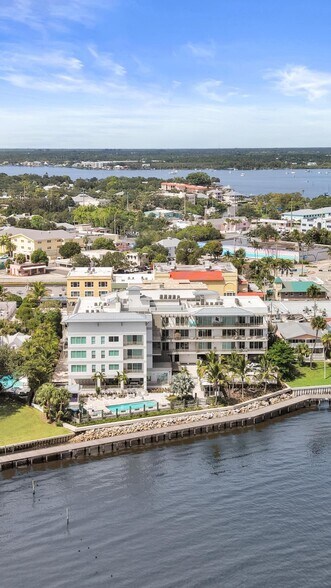 More Photos Of 37-41 SW Seminole St, Stuart Apartments For Lease