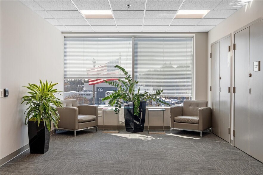 More Photos Of 4259 W Swamp Rd, Doylestown Office For Lease