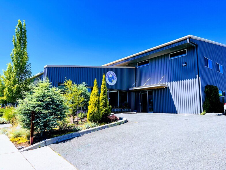 More Photos Of 585 Clover Ln, Ashland Light Manufacturing For Lease