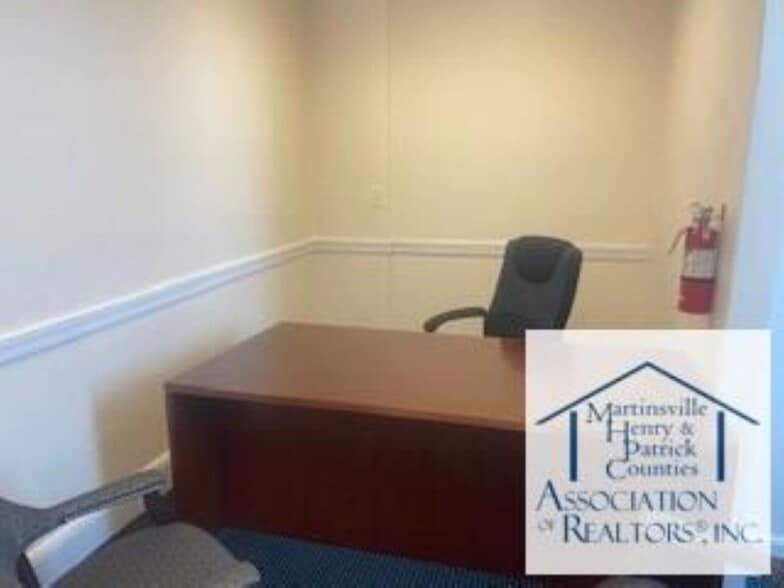 More Photos Of 20 E Main St, Martinsville Office For Sale