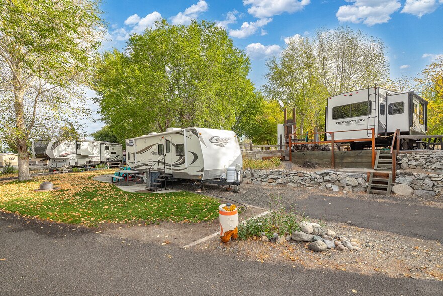 More Photos Of 44892 State Route 21 N, Wilbur Trailer Camper Park For Sale