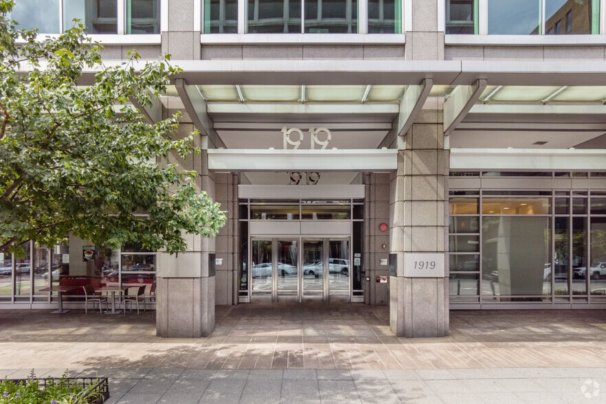 More Photos Of 1919 M St NW, Washington Office For Lease